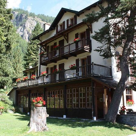 Hotel Hermitage Evolene Bagian luar foto