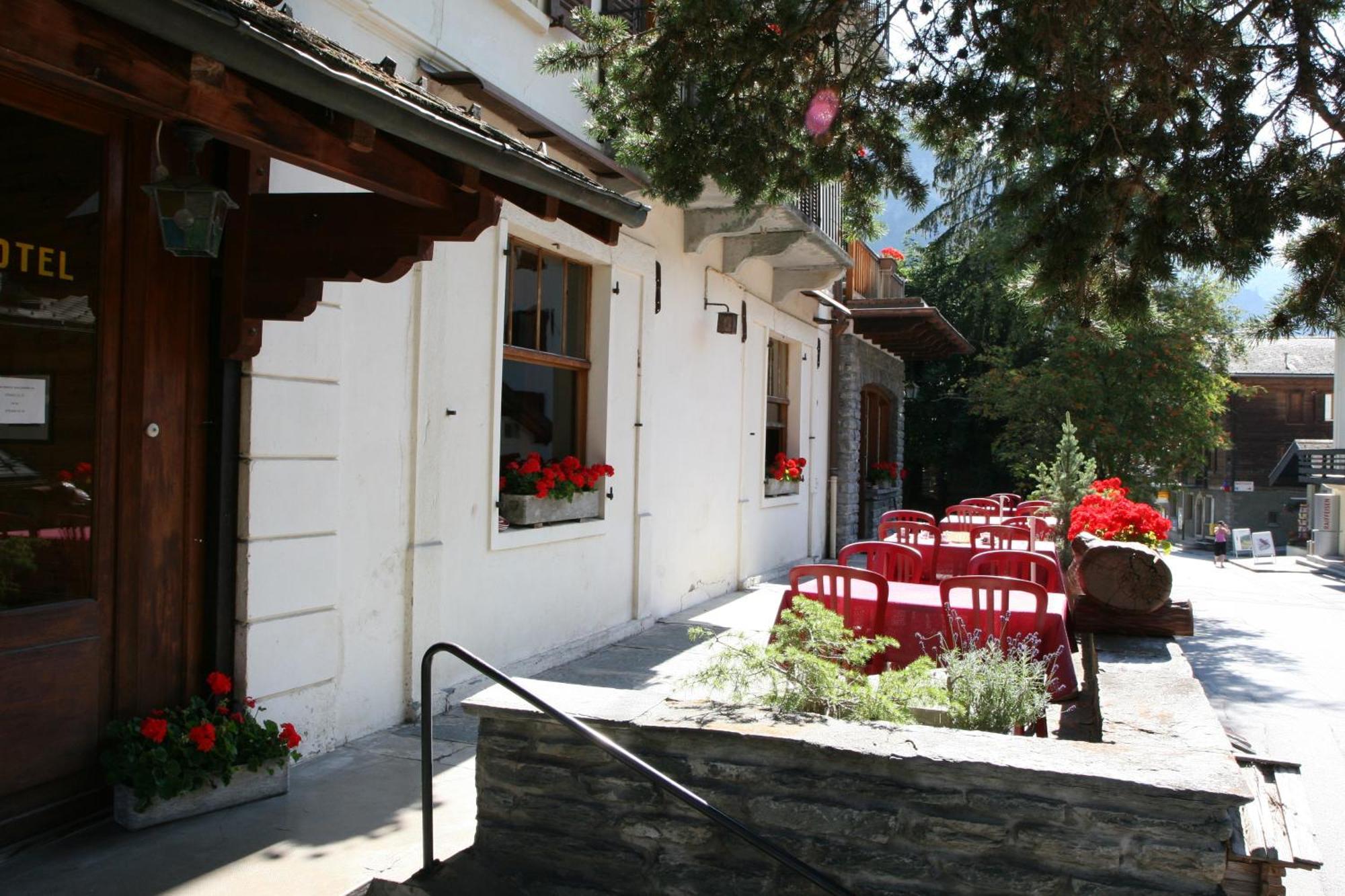 Hotel Hermitage Evolene Bagian luar foto