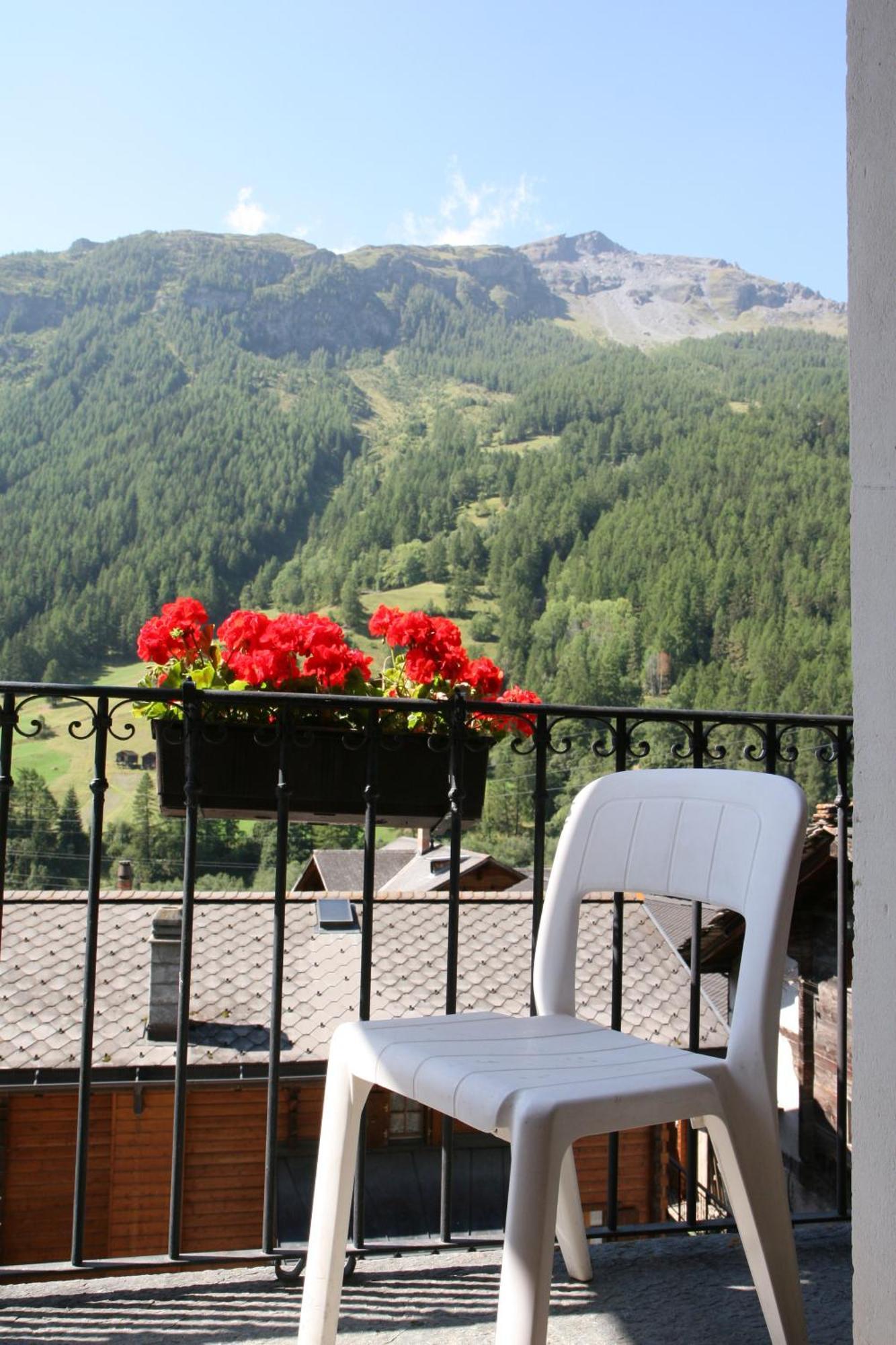 Hotel Hermitage Evolene Bagian luar foto